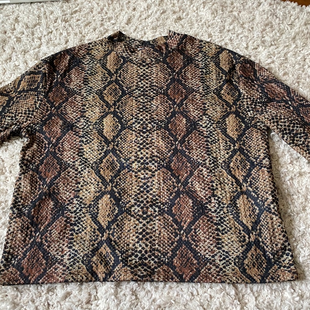 Zara like new animal print snakeskin mock neck